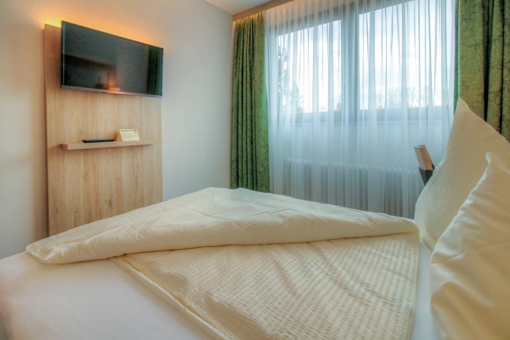 Landhotel Schnupp Neudrossenfeld Esterno foto